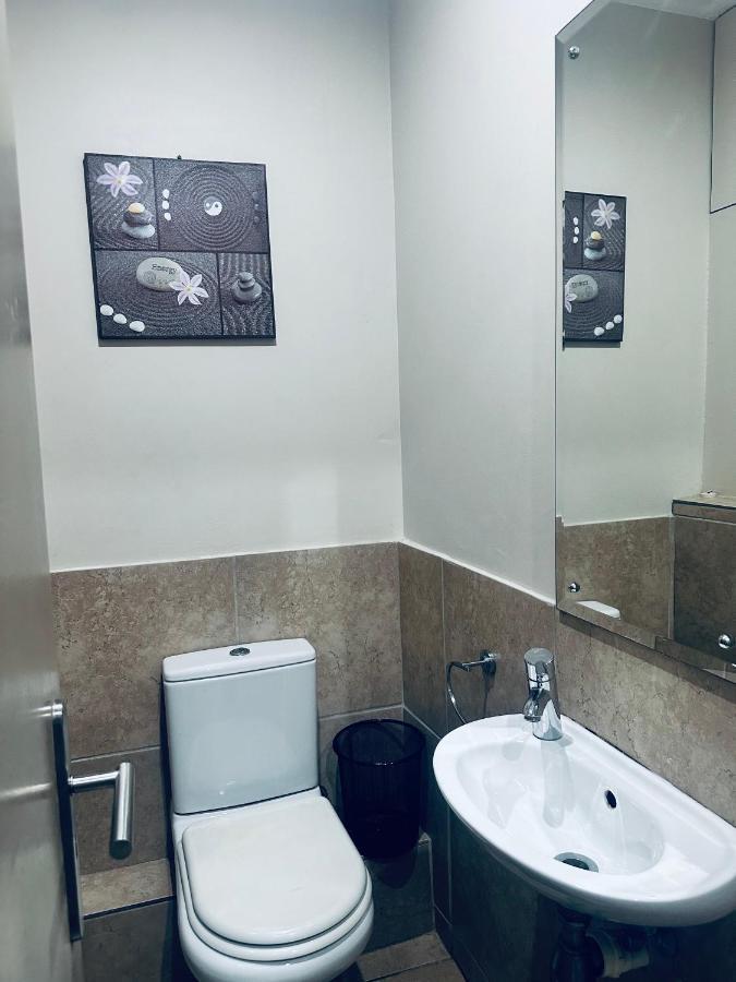 Waterfront 2 Bedroom Loadshedding Free Apartment *